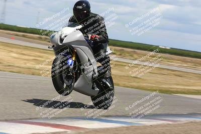 media/Apr-26-2024-TrackDaz (Fri) [[c4b677d280]]/B Group/120pm (Wheelie Bump)/